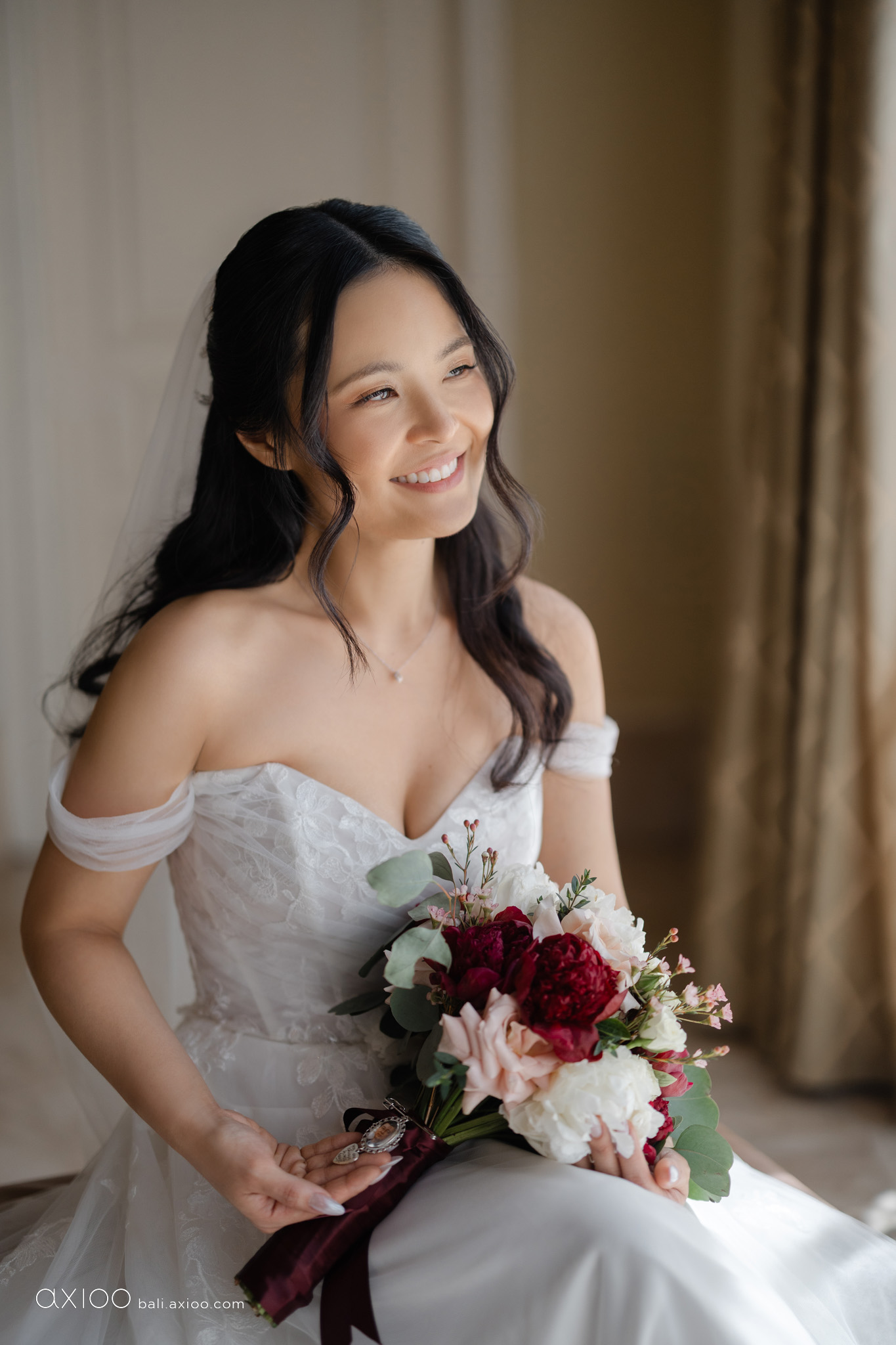 Axioo: Captured As They Are